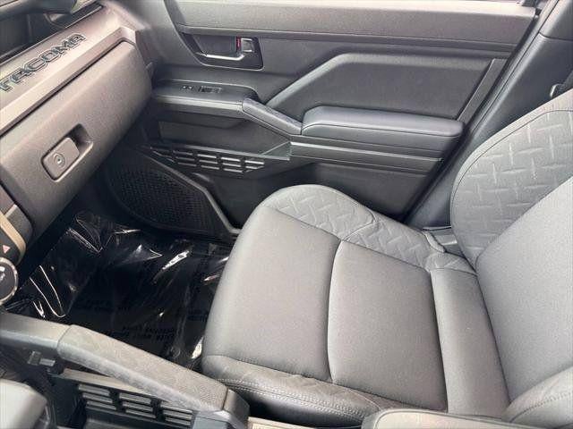 2025 Toyota Tacoma SR5 4WD
