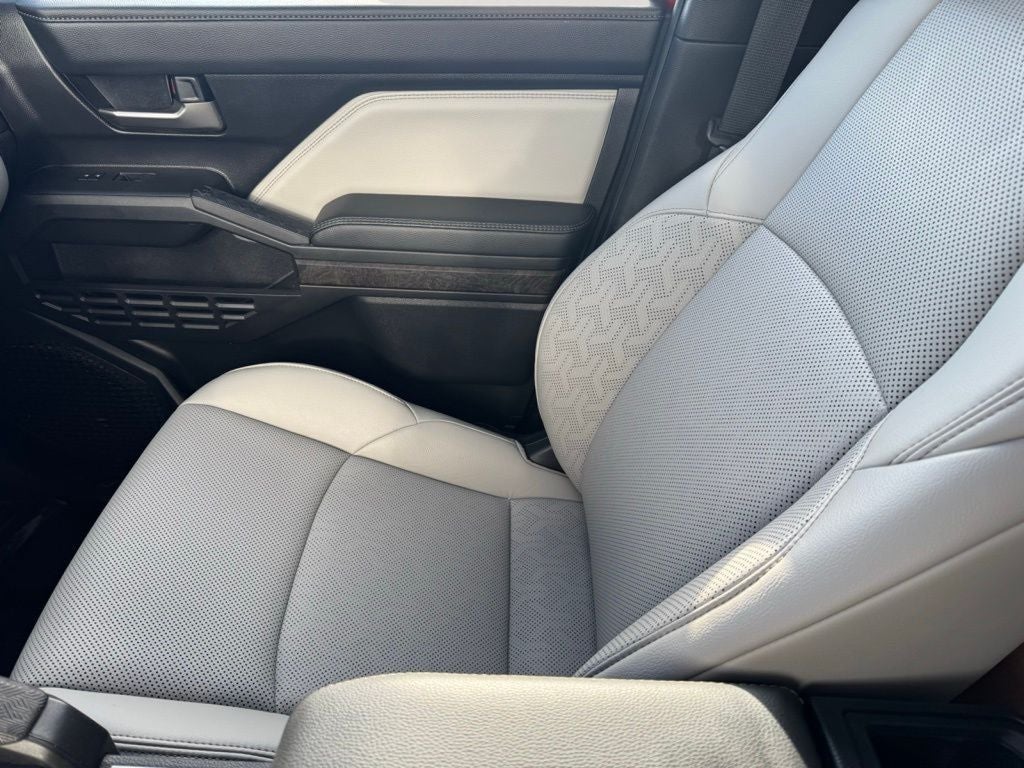 2025 Toyota Tacoma Limited 4WD