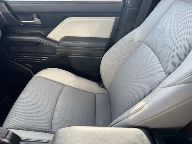 2025 Toyota Tacoma Limited 4WD