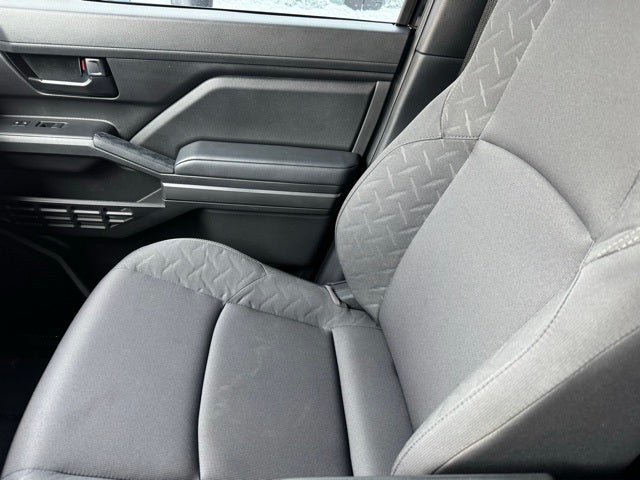 2024 Toyota Tacoma SR5 4WD