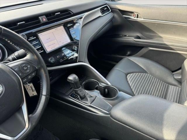 2018 Toyota Camry SE FWD