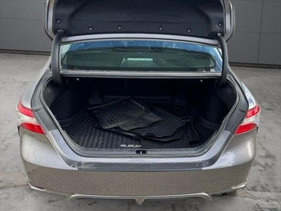 2018 Toyota Camry SE FWD