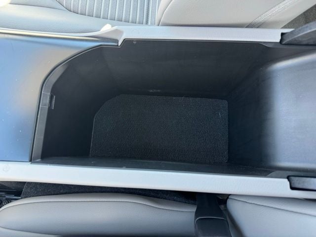 2019 Toyota Camry SE FWD