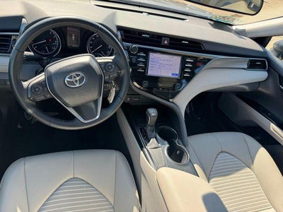 2019 Toyota Camry SE FWD