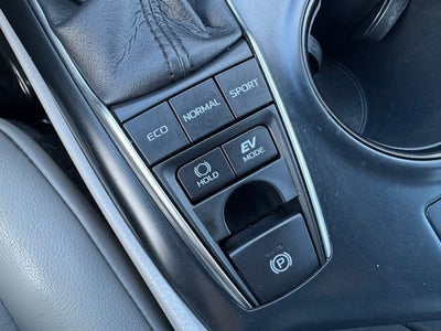 2018 Toyota Camry Hybrid SE FWD