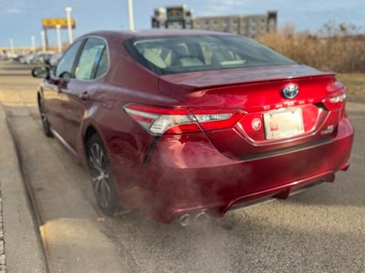 2018 Toyota Camry Hybrid SE FWD