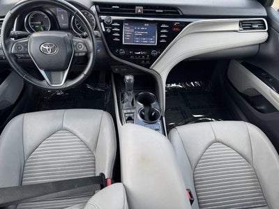 2018 Toyota Camry Hybrid SE FWD