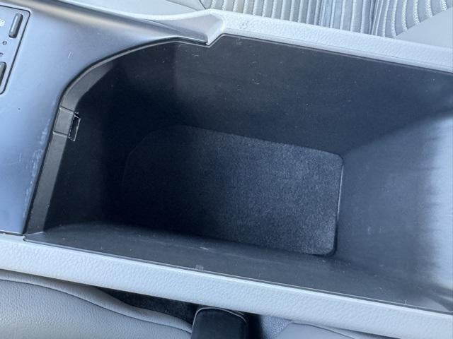 2018 Toyota Camry Hybrid SE FWD