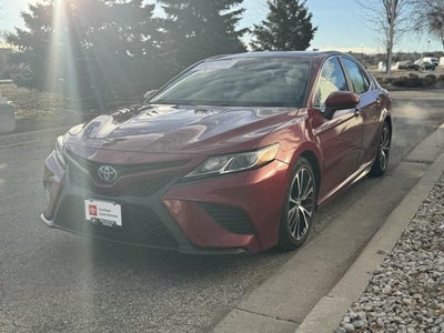 2018 Toyota Camry Hybrid SE FWD