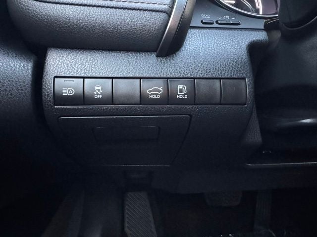 2019 Toyota Camry Hybrid LE FWD