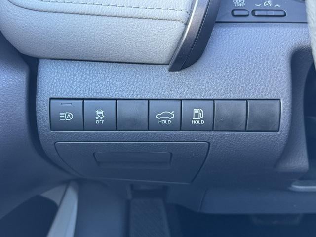 2019 Toyota Camry Hybrid LE FWD