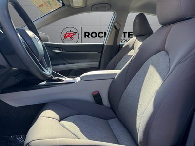 2019 Toyota Camry Hybrid LE FWD