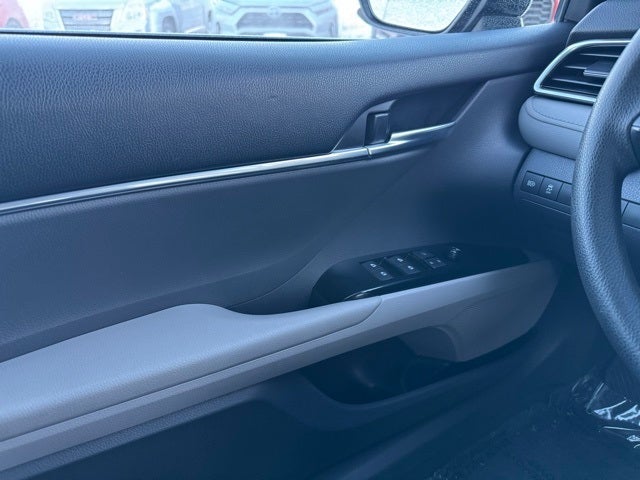 2018 Toyota Camry Hybrid LE FWD