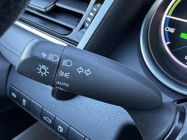 2018 Toyota Camry Hybrid LE FWD