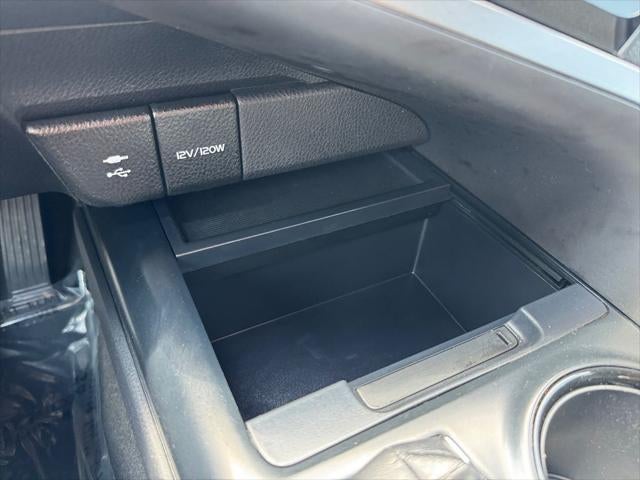 2019 Toyota Camry Hybrid LE FWD