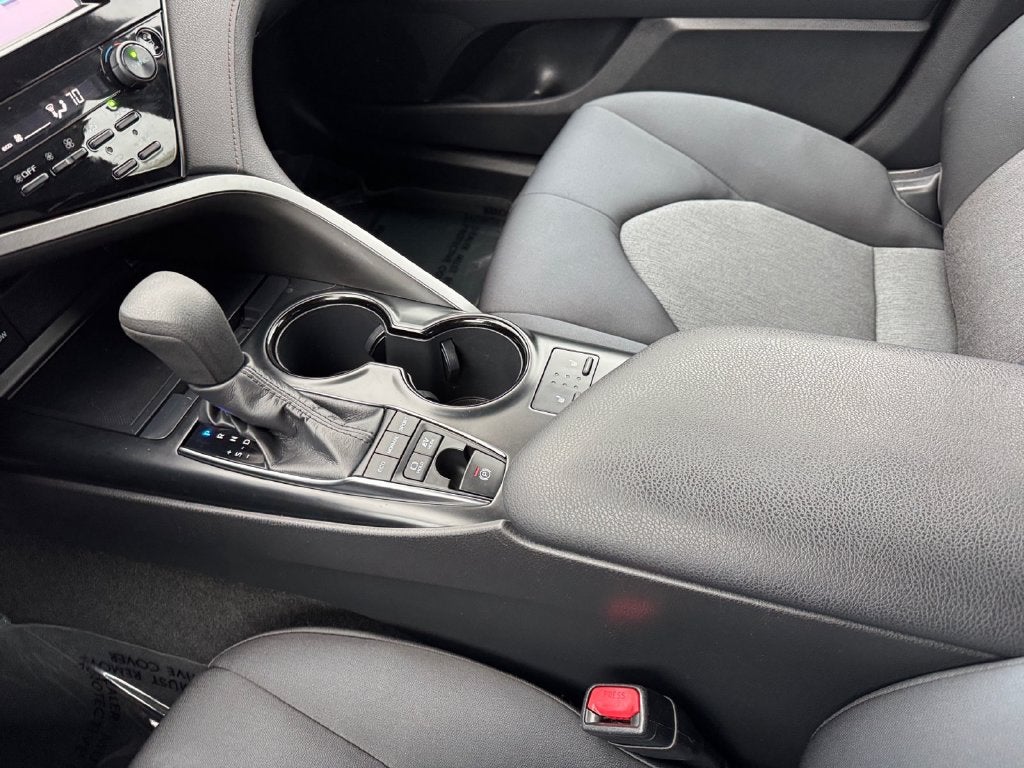2019 Toyota Camry Hybrid LE FWD