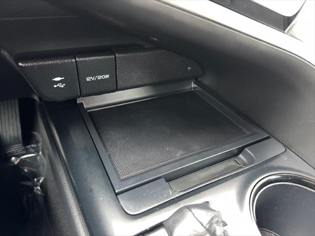 2019 Toyota Camry Hybrid LE FWD