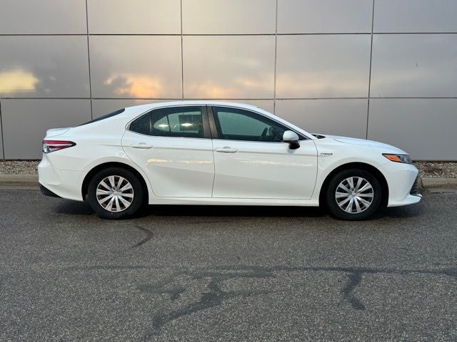 2018 Toyota Camry Hybrid LE FWD