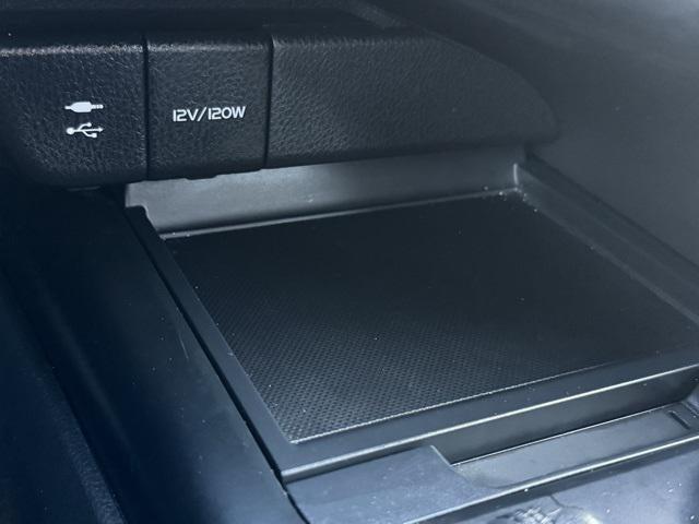 2018 Toyota Camry Hybrid LE FWD