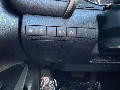 2018 Toyota Camry Hybrid LE FWD