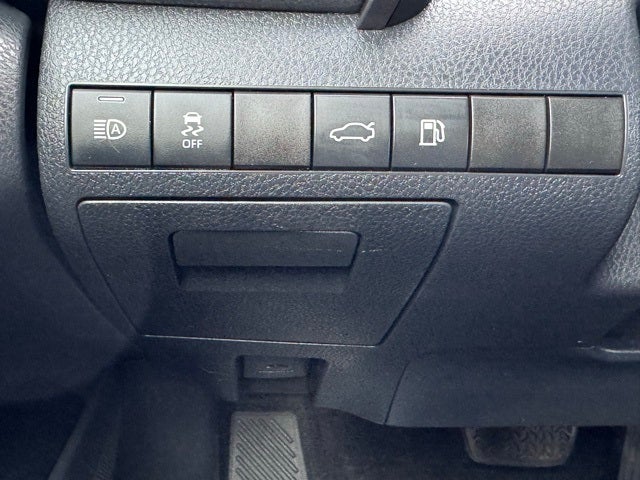 2018 Toyota Camry Hybrid LE FWD