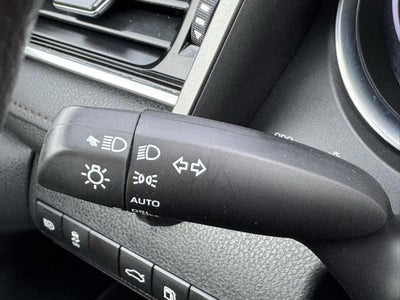 2018 Toyota Camry Hybrid LE FWD