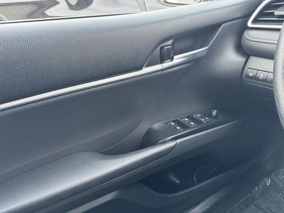 2018 Toyota Camry Hybrid LE FWD