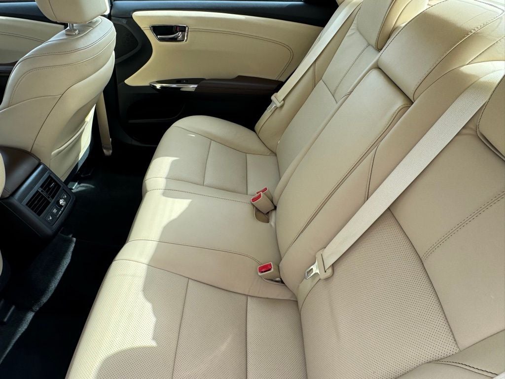 2018 Toyota Avalon Hybrid Limited FWD