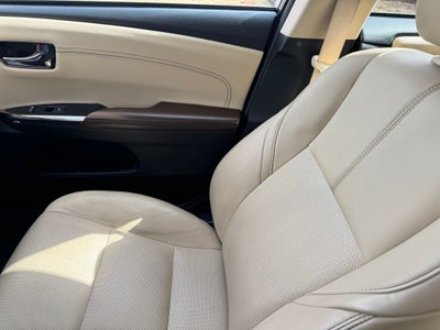 2018 Toyota Avalon Hybrid Limited FWD