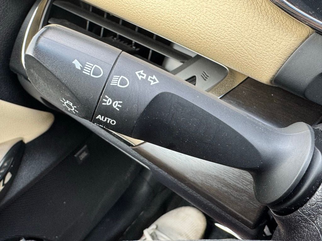 2018 Toyota Avalon Hybrid Limited FWD