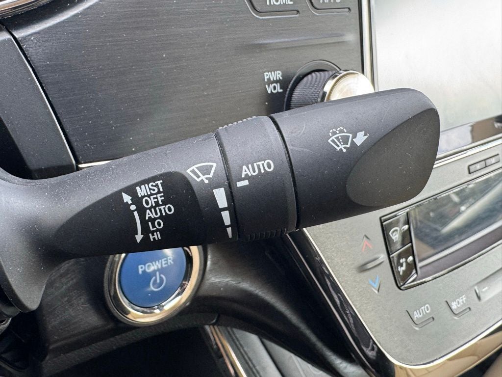 2018 Toyota Avalon Hybrid Limited FWD