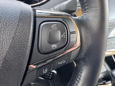 2018 Toyota Avalon Hybrid Limited FWD