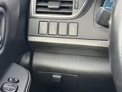 2017 Toyota Camry Hybrid XLE FWD