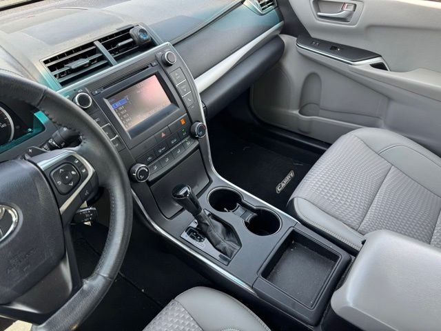 2015 Toyota Camry SE FWD