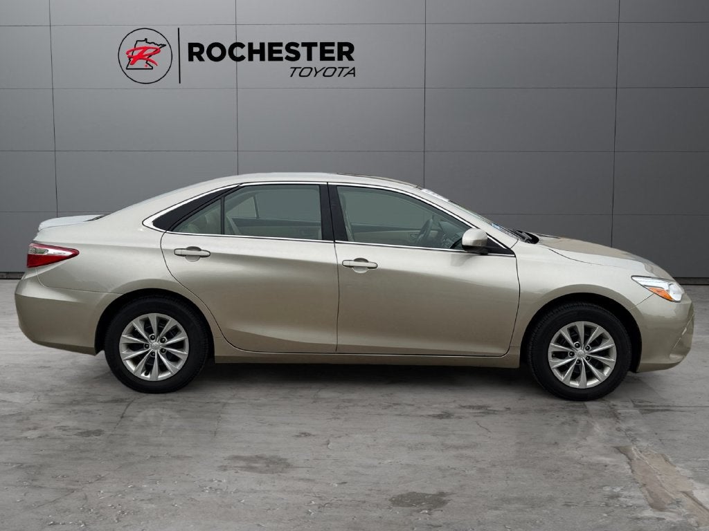 2017 Toyota Camry LE FWD