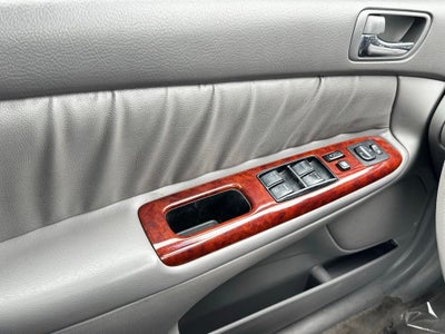 2005 Toyota Camry XLE FWD