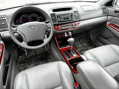 2005 Toyota Camry XLE FWD