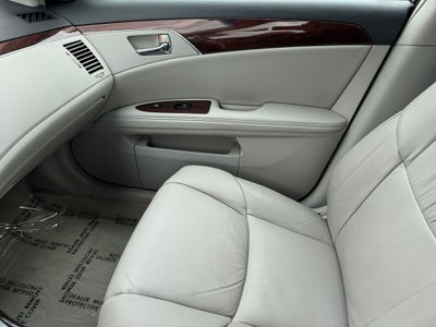 2009 Toyota Avalon XLS FWD