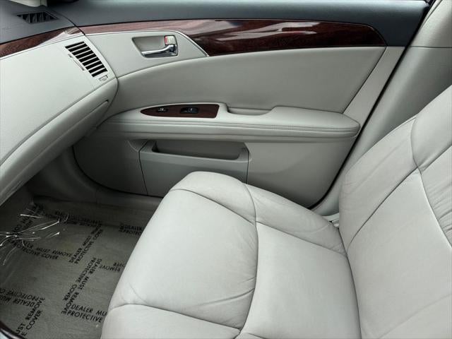 2009 Toyota Avalon XLS FWD