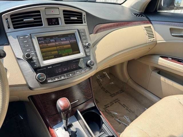 2012 Toyota Avalon Limited FWD