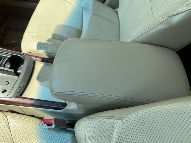 2012 Toyota Avalon Limited FWD