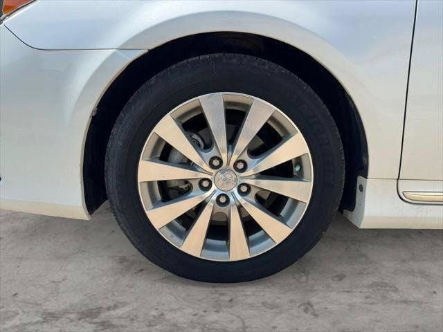 2012 Toyota Avalon Limited FWD