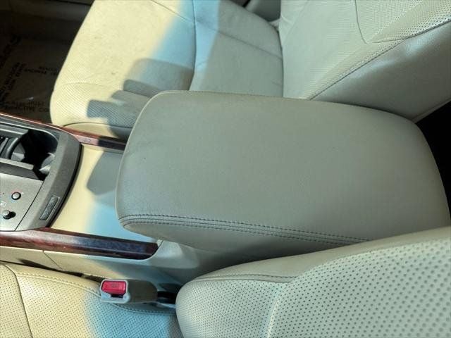 2012 Toyota Avalon Limited FWD