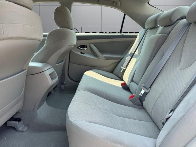 2009 Toyota Camry LE FWD