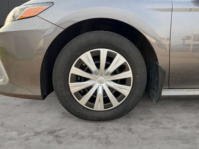 2024 Toyota Camry Hybrid LE FWD