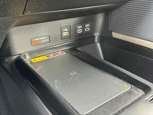 2025 Toyota Camry SE FWD