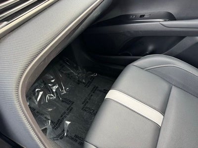 2025 Toyota Camry SE FWD