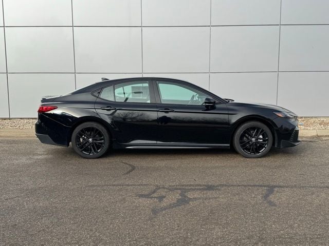 2025 Toyota Camry SE FWD