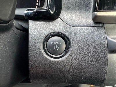 2025 Toyota Camry SE FWD