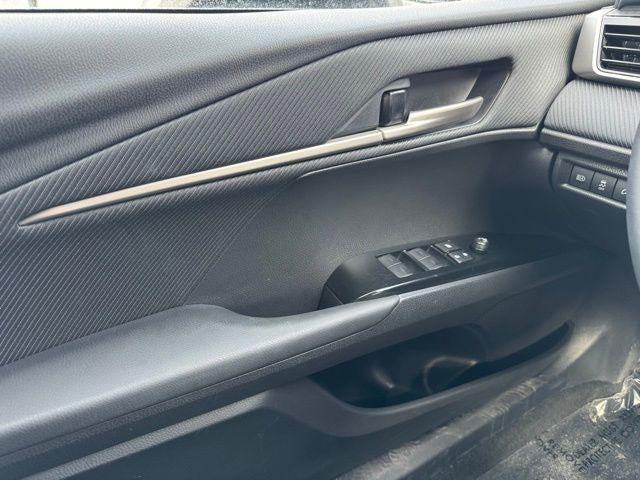 2025 Toyota Camry SE FWD